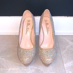 Luxury heels 🤩 worn once . Size 8. Makes your legs look very long and slim